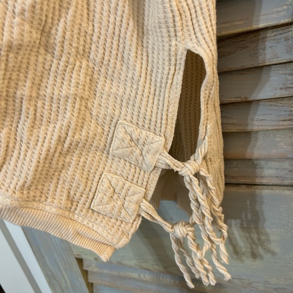 Free People Sweater top - Picture 2 of 3